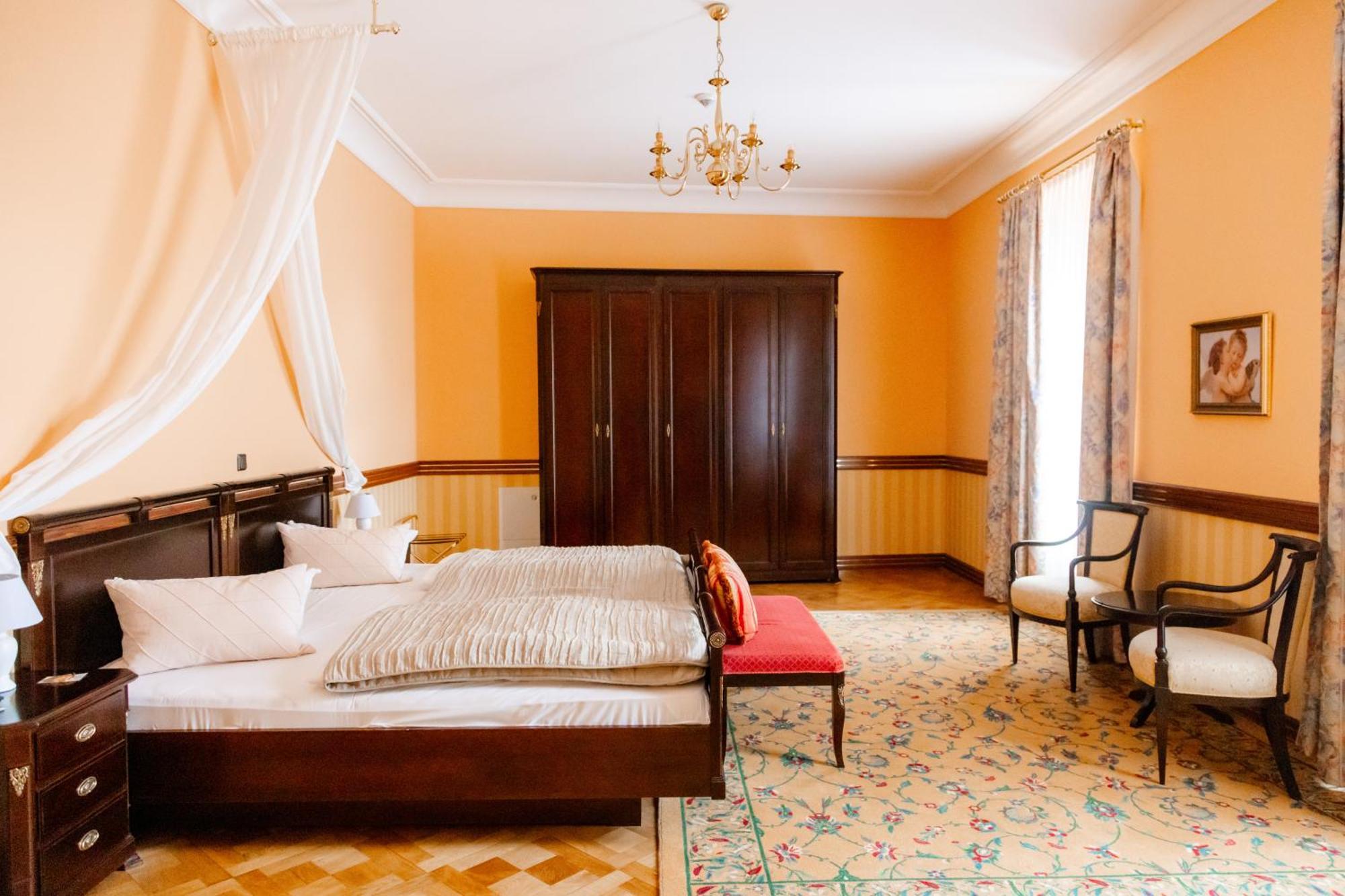 Hotel Schloss Schkopau Екстериор снимка