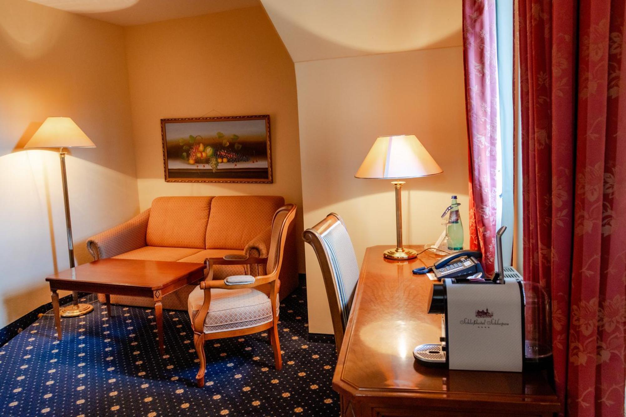 Hotel Schloss Schkopau Екстериор снимка